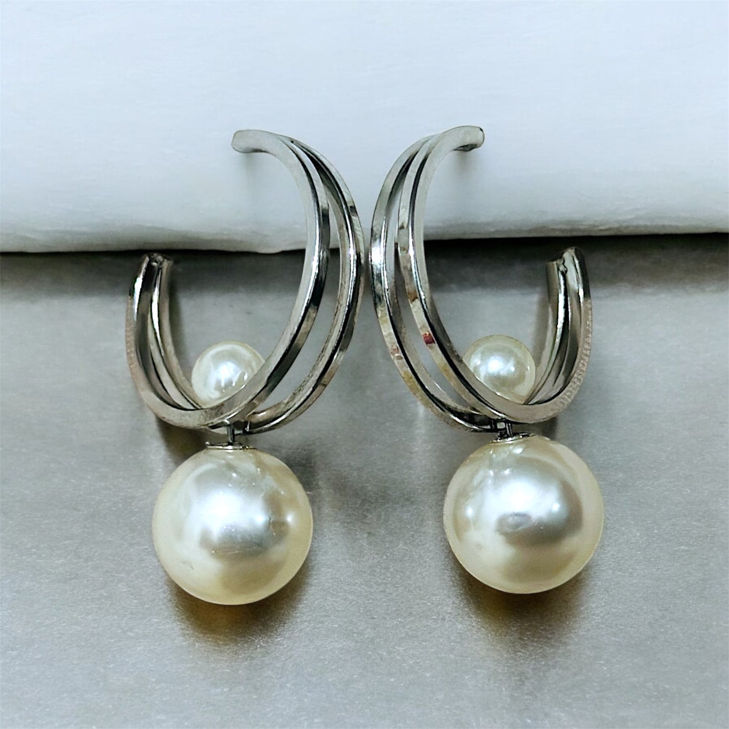 Dual Style Pearls Hoop Earrings